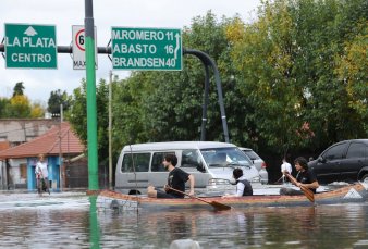 Inundación en La Plata. Diez años, planes pendientes y un dolor que no cesa