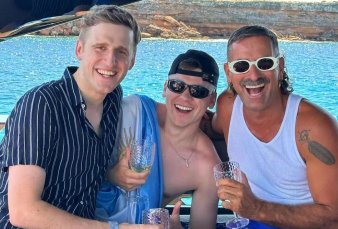 Bizarrap festejó su cumpleaños 25 con una fiesta en un yate en Ibiza