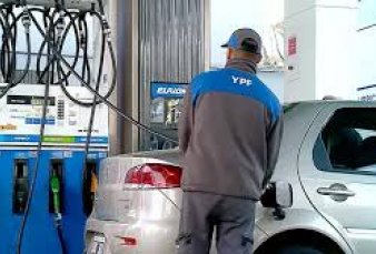 YPF se pleg a la suba de 12,5% en los combustibles y luego congelan por 3 meses