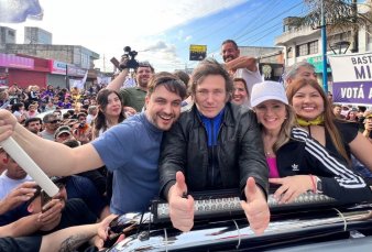 Milei hizo una caravana por el GBA y afirm que est cerca de ganar en primera vuelta