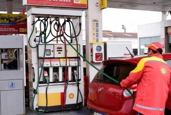 Precio de las naftas subi casi 40%: petroleras lo quieren igualar con el nuevo dlar