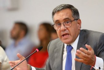 Alejandro Finocchiaro: 'Es muy importante que declaremos la esencialidad de la educacin'
