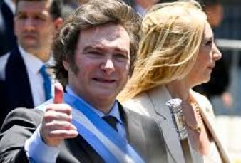 Milei: "Hay un conjunto de polticos que por defender sus intereses corporativos, o sea, sus tongos, estn dispuestos a que el pas se reviente"