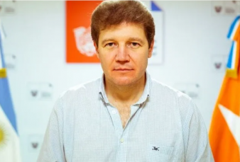 Gustavo Melella: "David Cameron visita como pancho por su casa nuestro territorio"