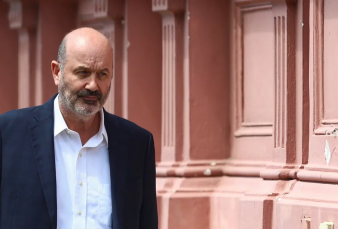 Sturzenegger: "En Argentina no se poda poner barato el precio del avin, ahora eso cambi"