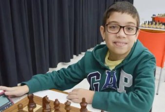 Rcord de un argentino: a los 10 aos es maestro internacional de ajedrez