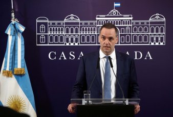 Adorni sobre el blanqueo: "Todos los argentinos quedan invitados a regularizar sus activos sin tope, sin costo de regularizacin".