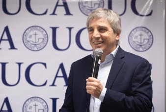 Caputo confirm que el impuesto PAIS baja a partir de septiembre