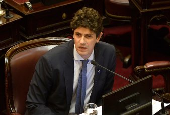 Martn Lousteau: "Hay 100.000 millones de pesos para la SIDE y no hay plata para los jubilados"