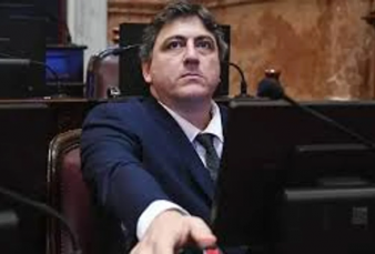 Paoltroni, afuera del bloque de La Libertad Avanza en el Senado