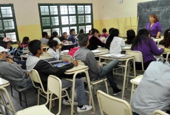 Confirman que no se repetir el ao y habr "docentes personalizados" en las secundarias porteas