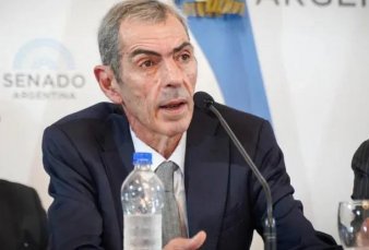 El Gobierno desplaz al secretario de Energa y Santiago Caputo acord con Macri el manejo del rea