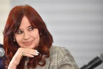 Cristina Kirchner y La Cmpora presionan por apoyos para quedarse con la conduccin del PJ