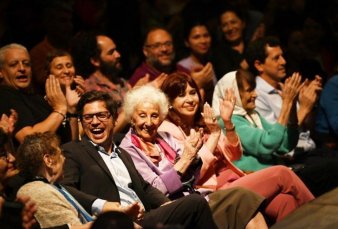 Cristina y Kicillof tuvieron una foto con Carlotto como garante de unidad