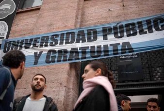 El Gobierno quiere que las universidades cobren aranceles a extranjeros no residentes