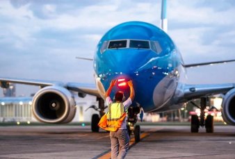 Aerolneas y los gremios llegan a un acuerdo, mientras los controladores areos anuncian un paro