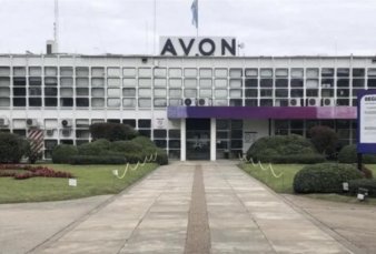 Avon cerr su planta de San Fernando y despidi a 293 trabajadores por telfono