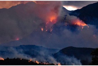 No cede el incendio forestal en Epuyn y refuerzan la llegada de brigadistas