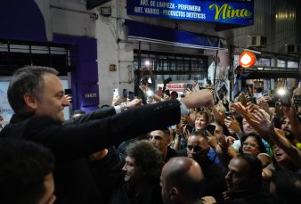 Milei se puso al frente de la campaa en la Ciudad y pidi votar a Adorni
