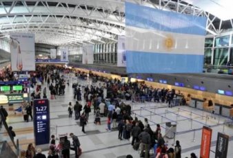 En abril hubo rcord de argentinos que viajaron al exterior