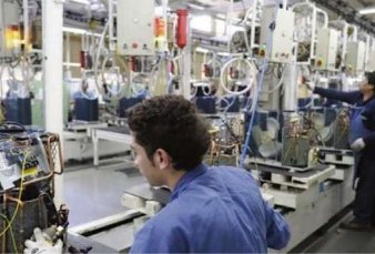La industria se mantuvo estancada durante abril y advierten por el aluvin importador