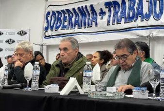 Surge un frente anti-Milei impulsado por gremios del transporte y piqueteros