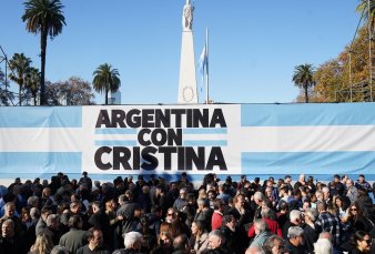 "Vamos a volver", prometi Cristina a la multitud que se congreg en Plaza de Mayo