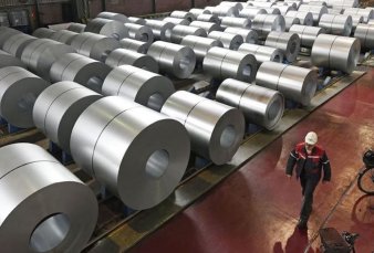 Milei quit retenciones a Techint y Aluar por los aranceles de Trump