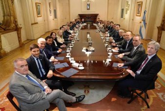 Milei abrió la negociación con los gobernadores por las reformas