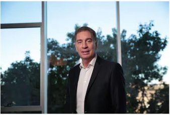 Santilli, la apuesta para revertir el 60% de imagen negativa de Milei en PBA