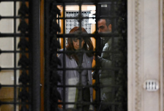 La Justicia restringió el régimen de visitas a Cristina Kirchner tras la visita de los economistas