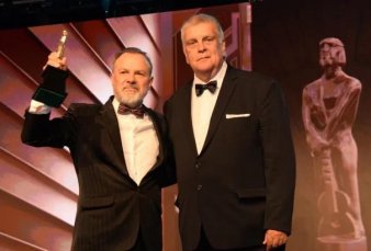 Gustavo Sylvestre se llev el Oro en los Martn Fierro del Cable