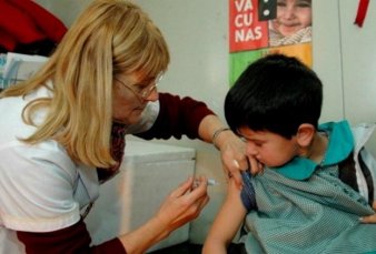 Sarampión: Mendoza denuncia en la Justicia a padres que no vacunan a sus hijos