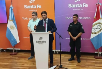 Santa Fe: Pullaro desactiv� el conflicto policial con un fuerte aumento salarial por decreto