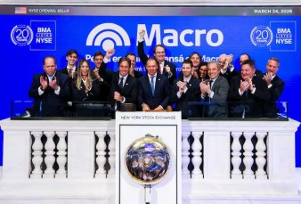 Con se�ales al mercado, Banco Macro toc� la campana por 20 a�os de cotizar en NYSE