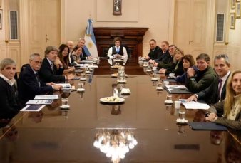 El Presidente empoderó a Adorni frente a todos sus ministros en medio de las polémicas