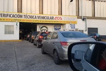 Verificar el auto se ubica cerca de los $ 100.000