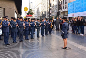 Las bandas musicales de las Fuerzas Armadas tocar�n el Himno Nacional en los centros c�vicos de todo el pa�s