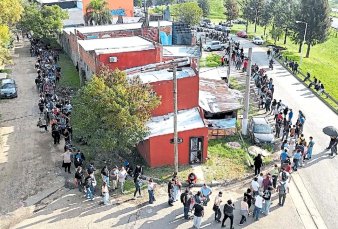 Desempleo en el GBA: quer�an cubrir 60 vacantes y se acumularon m�s de 10 cuadras de candidatos