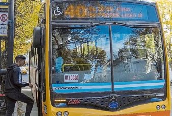 Empresas de colectivos del interior advierten que podrían recortar servicios