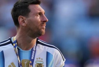 Messi lo intentó hasta el final y le enseñó a no bajar los brazos a toda una generación