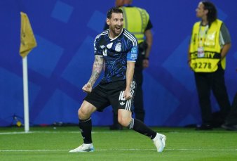 Mundial FIFA: Es oficial: Argentina jugará frente a Inglaterra con la camiseta azul como en el 86