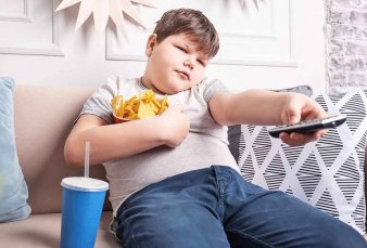 Mientras se debaten sellos de alimentos, el 41% de los chicos padece obesidad