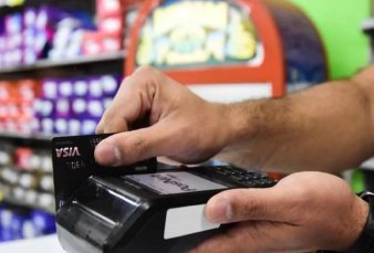 Despu�s de cinco meses crece levemente el uso de la tarjeta