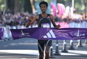Los 21K de Buenos Aires, hist�ricos: Yomif Kejelcha bati� el r�cord mundial