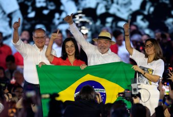 Lula da Silva oficializ� su candidatura a la reelecci�n y repite la f�rmula