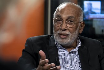 Murió el "Negro" González Oro, una voz que marcó una era en la radio