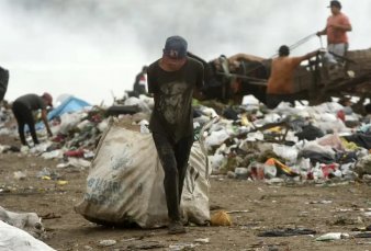 La pobreza aumentó cuatro puntos y llegó al 32,3% en el primer semestre del año